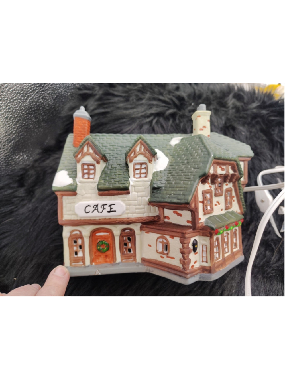 Dickens Collectables 1997 Towne Series Museum & Cafe Both Light Up Original Pack
